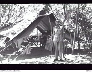 NADZAB AREA, NEW GUINEA. 1943-09-20. VX9 MAJOR GENERAL G. A. VASEY CB OBE DSO, GENERAL OFFICER COMMANDING, 7TH AUSTRALIAN DIVISION