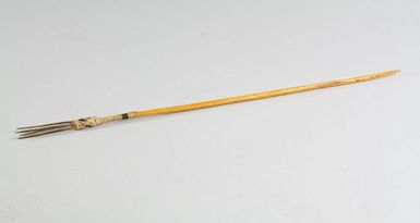 Model tao fuifui (fishing spear)