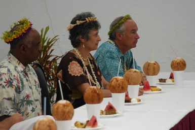 [Assignment: 48-DPA-SOI_K_Pohnpei_6-10-11-07] Pacific Islands Tour: Visit of Secretary Dirk Kempthorne [and aides] to Pohnpei Island, of the Federated States of Micronesia [48-DPA-SOI_K_Pohnpei_6-10-11-07__DI13778.JPG]