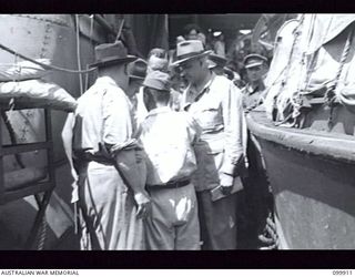 RABAUL, NEW BRITAIN, 1946-03-12. A FEDERAL INVESTIGATION COMMITTEE INSPECTED THE JAPANESE DESTROYER YUZUKI FOLLOWING OVERCROWDING ALLEGATIONS BY THE AUSTRALIAN PRESS. THE SHIP EMBARKED 1005 ..