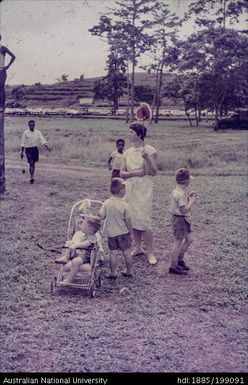 Dorothy and kids, Sogeri