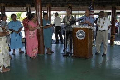 [Assignment: 48-DPA-SOI_K_Amer_Sam] Pacific Islands Tour: Visit of Secretary Dirk Kemmpthorne [and aides] to American Samoa, U.S. Territory [48-DPA-SOI_K_Amer_Sam__DI15673.JPG]