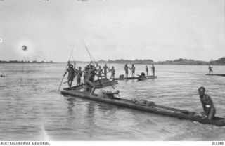 NEW GUINEA. C. 1915. NATIVES IN CANOES AT KARNBRIM, SEPIK RIVER, WISHING TO BARTER. (DONATED BY LT.-COM. G.A. HILL, RNR.)