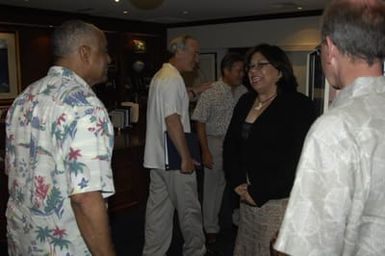 [Assignment: 48-DPA-SOI_K_Guam_6-6-7-07] Pacific Islands Tour: Visit of Secretary Dirk Kempthorne [and aides] to Guam, U.S. Territory [48-DPA-SOI_K_Guam_6-6-7-07__DI11070.JPG]