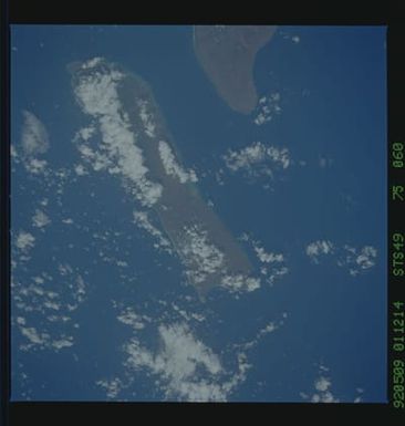 S49-75-060 - STS-049 - Earth observations taken during the STS-49 mission