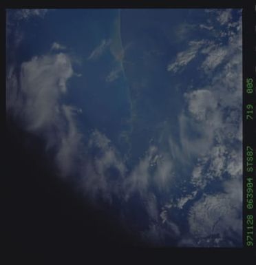 STS087-719-005 - STS-087 - Earth observations taken from shuttle orbiter Columbia during STS-87 mission