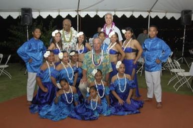 [Assignment: 48-DPA-SOI_K_Guam_6-6-7-07] Pacific Islands Tour: Visit of Secretary Dirk Kempthorne [and aides] to Guam, U.S. Territory [48-DPA-SOI_K_Guam_6-6-7-07__DI11931.JPG]
