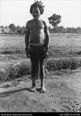 Man in headdress at Atemble