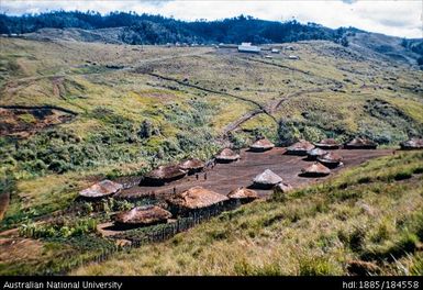 Okapa road - 9 miles to Orona, Yababi village