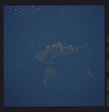 STS073-711-067 - STS-073 - Earth observations taken from shuttle orbiter Columbia