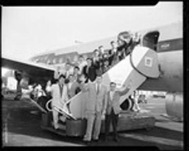 Examiner carriers to Hawaii, 1957