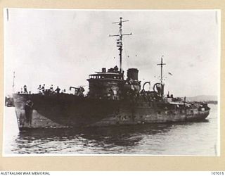 ORO BAY, NEW GUINEA. 1943-04-11. CORVETTE HMAS PIRIE AFTER A JAPANESE AIR ATTACK