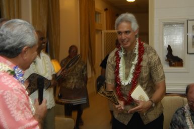 [Assignment: 48-DPA-SOI_K_Amer_Sam] Pacific Islands Tour: Visit of Secretary Dirk Kemmpthorne [and aides] to American Samoa, U.S. Territory [48-DPA-SOI_K_Amer_Sam__DI15501.JPG]