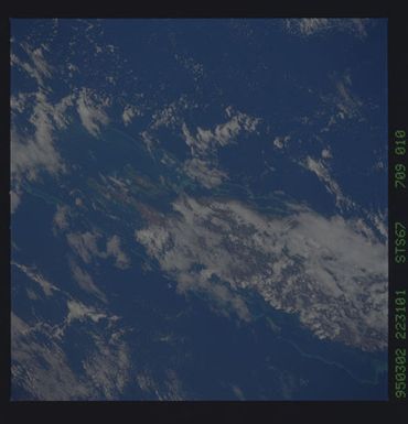 STS067-709-010 - STS-067 - Earth observations taken from shuttle orbiter Endeavour during STS-67 mission