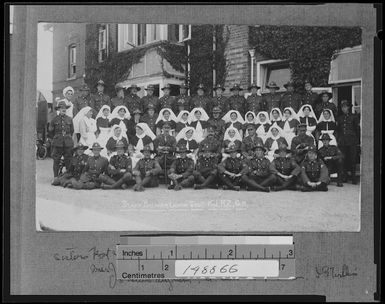 Staff, Balmer Lawn Section, No 1 NZ General Hospital, Brockenhurst, Hampshire, England, during World War I