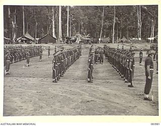 TOROKINA, BOUGAINVILLE, SOLOMON ISLANDS. 1944-12-15. MAJOR GENERAL W. BRIDGEFORD, GENERAL OFFICER COMMANDING 3 DIVISION, (2), ACCOMPANIED BY CAPTAIN E.F. HARKIN, (1), AND LIEUTENANT D.G. WRIGHT, ..