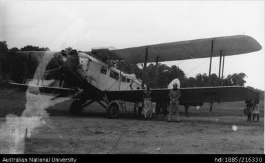 D.H.61 at Atemble. N. Stokes pilot. Largest plane to land at Atemble