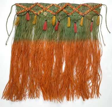 Pāreu kiri'au (Girls Dance skirt)