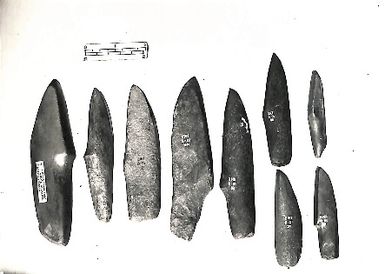 Photo of nine sharpened stones (XXXVIII/5)