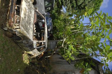 [Assignment: 48-DPA-SOI_K_Pohnpei_6-10-11-07] Pacific Islands Tour: Visit of Secretary Dirk Kempthorne [and aides] to Pohnpei Island, of the Federated States of Micronesia [48-DPA-SOI_K_Pohnpei_6-10-11-07__DI13971.JPG]