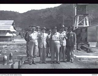 RABAUL, NEW BRITAIN, 1946-03-12. A FEDERAL INVESTIGATION COMMITTEE INSPECTED THE JAPANESE DESTROYER YUZUKI FOLLOWING OVERCROWDING ALLEGATIONS BY THE AUSTRALIAN PRESS. THE SHIP EMBARKED 1005 ..