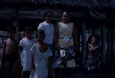 [Women and children in Safotu, Samoa]