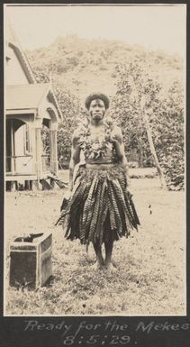 Fijian dancer