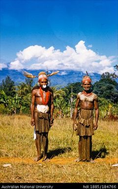 Chimbu - Mt Hagen, Chimbus from Awagl