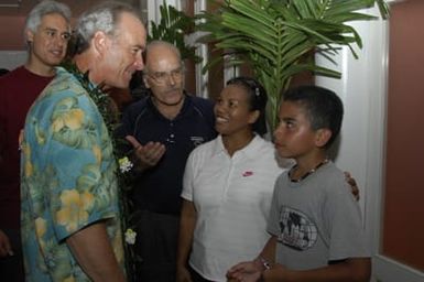 [Assignment: 48-DPA-SOI_K_Saipan_6-5-07] Pacific Islands Tour: Visit of Secretary Dirk Kempthorne [and aides] to Saipan Island, of the Commonwealth of the Northern Mariana Islands [48-DPA-SOI_K_Saipan_6-5-07__DI11008.JPG]