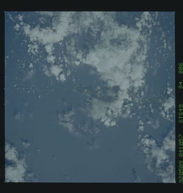 S49-94-006 - STS-049 - Earth observations taken during STS-49 mission