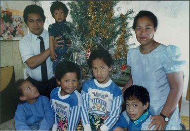 Talamaivao family of Tawa with their Christmas tree