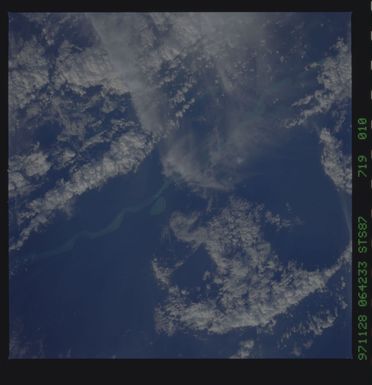 STS087-719-010 - STS-087 - Earth observations taken from shuttle orbiter Columbia during STS-87 mission