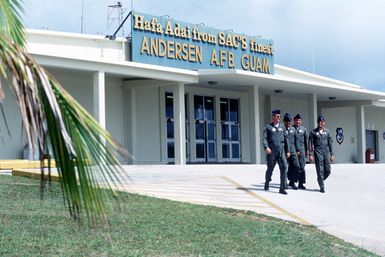 Aircrew members leave the Strategic Airlift Command building during Exercise Glad Customer '82