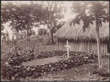 Reverend C.C. Godden's grave at Lolowai, Opa, New Hebrides, 1906 / J.W. Beattie