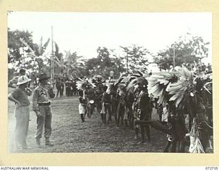 HIGITURA, NEW GUINEA. 1944-04-27. THE HONOURABLE E.J. WARD, MINISTER FOR EXTERNAL TERRITORIES IN THE AUSTRALIAN GOVERNMENT (1), WITH NX191031 LIEUTENANT-COLONEL A.A. CONLON, DIRECTORATE OF ARMY ..