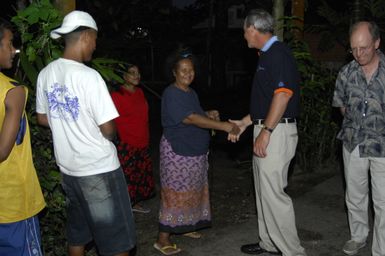 [Assignment: 48-DPA-SOI_K_Pohnpei_6-10-11-07] Pacific Islands Tour: Visit of Secretary Dirk Kempthorne [and aides] to Pohnpei Island, of the Federated States of Micronesia [48-DPA-SOI_K_Pohnpei_6-10-11-07__DI14075.JPG]