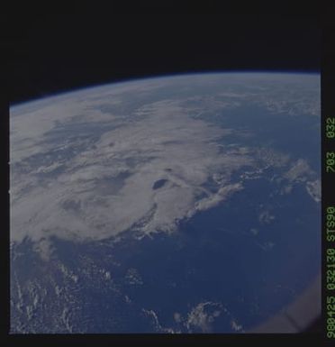 STS090-703-032 - STS-090 - Earth observations taken during STS-90 mission