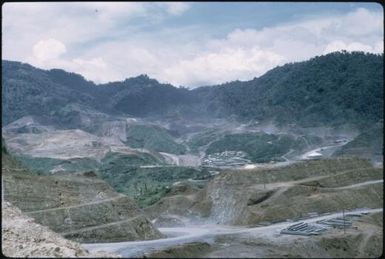 Panguna mine (3) : Bougainville Island, Papua New Guinea, March 1971 / Terence and Margaret Spencer