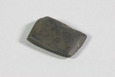 To‘i ma‘a (stone adze) fragment