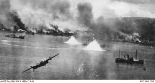 RABAUL, 1943-11-02. AIR STRIKE BY 75 B.25 MITCHELL BOMBERS AND 80 P38 LIGHTNING AIRCRAFT OF THE FIFTH AIR FORCE ON JAPANESE SHIPPING IN SIMPSON HARBOUR. (DONOR: W. TUCK)