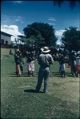 Nissan Island dancing (3) : Nissan Island, Papua New Guinea, 1960 / Terence and Margaret Spencer