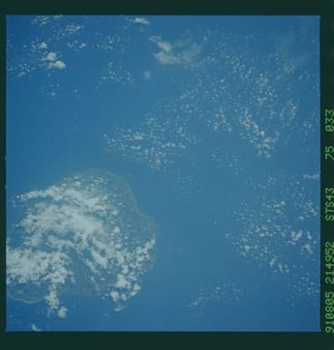 S43-75-033 - STS-043 - STS-43 earth observations