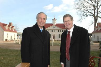 [Assignment: 48-DPA-01-12-09_SOI_K_Mt_Vernon] Visit of Secretary Dirk Kempthorne to Mount Vernon Estate and Gardens, Mount Vernon, Virginia, [for touring and announcement of the U.S. nomination of the George Washington home, along with the Papahanaumokuakea Marine National Monument in Hawaii, for inclusion on the United Nations Educational, Scientific, and Cultural Organization's (UNESCO's) World Heritage List. Joining Secretary Kempthorne for the announcement was James Rees, Executive Director of the Mount Vernon Estate and Gardens.] [48-DPA-01-12-09_SOI_K_Mt_Vernon_IOD_9477.JPG]