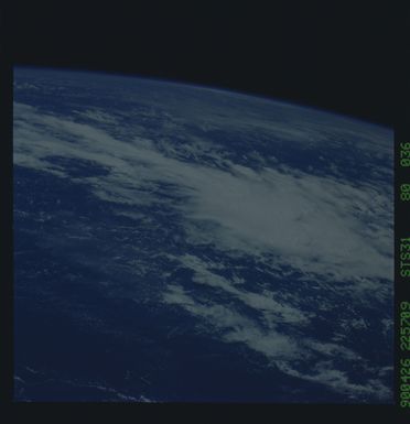 S31-80-036 - STS-031 - STS-31 earth observations