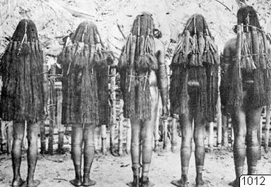 ["håruppsättningar, gruppbild, fotografi, photograph"]