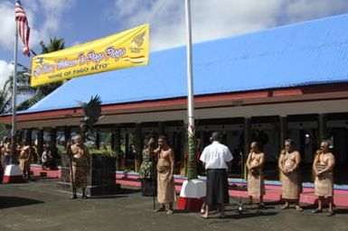 [Assignment: 48-DPA-SOI_K_Amer_Sam] Pacific Islands Tour: Visit of Secretary Dirk Kemmpthorne [and aides] to American Samoa, U.S. Territory [48-DPA-SOI_K_Amer_Sam__DI15101.JPG]