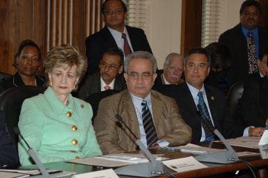 [Assignment: 48-DPA-02-26-08_SOI_K_Insular] Interagency Group on Insular Areas (IGIA) meeting at Main Interior, with Secretary Dirk Kempthorne, [Deputy Chief of Staff Doug Domenech, Acting Deputy Assistant Secretary for Insular Affairs Nikolao Pula, and other Interior officials joining Governors and Congressional representatives of U.S. island territories] [48-DPA-02-26-08_SOI_K_Insular_IOD_1182.JPG]