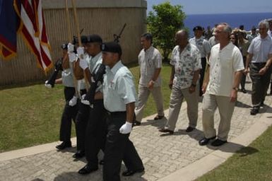 [Assignment: 48-DPA-SOI_K_Guam_6-6-7-07] Pacific Islands Tour: Visit of Secretary Dirk Kempthorne [and aides] to Guam, U.S. Territory [48-DPA-SOI_K_Guam_6-6-7-07__DI11416.JPG]