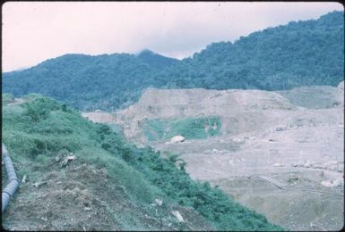 The Arawa mine site (1) : Bougainville Island, Papua New Guinea, April 1971 / Terence and Margaret Spencer