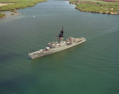 An elevated port bow view of the frigate USS BREWTON (FF 1086) underway